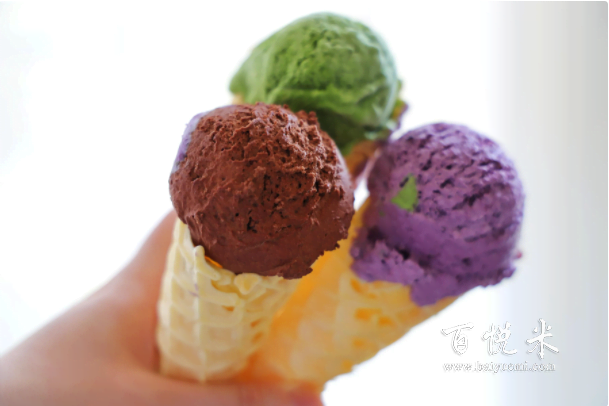 自己在家做冰淇淋，比外面買的還好吃，三色冰淇淋好吃又好看